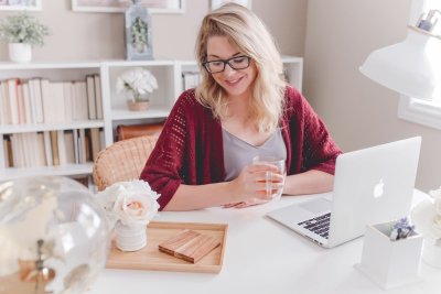 Freelance vrouwen verdienen nu meer per uur dan mannen